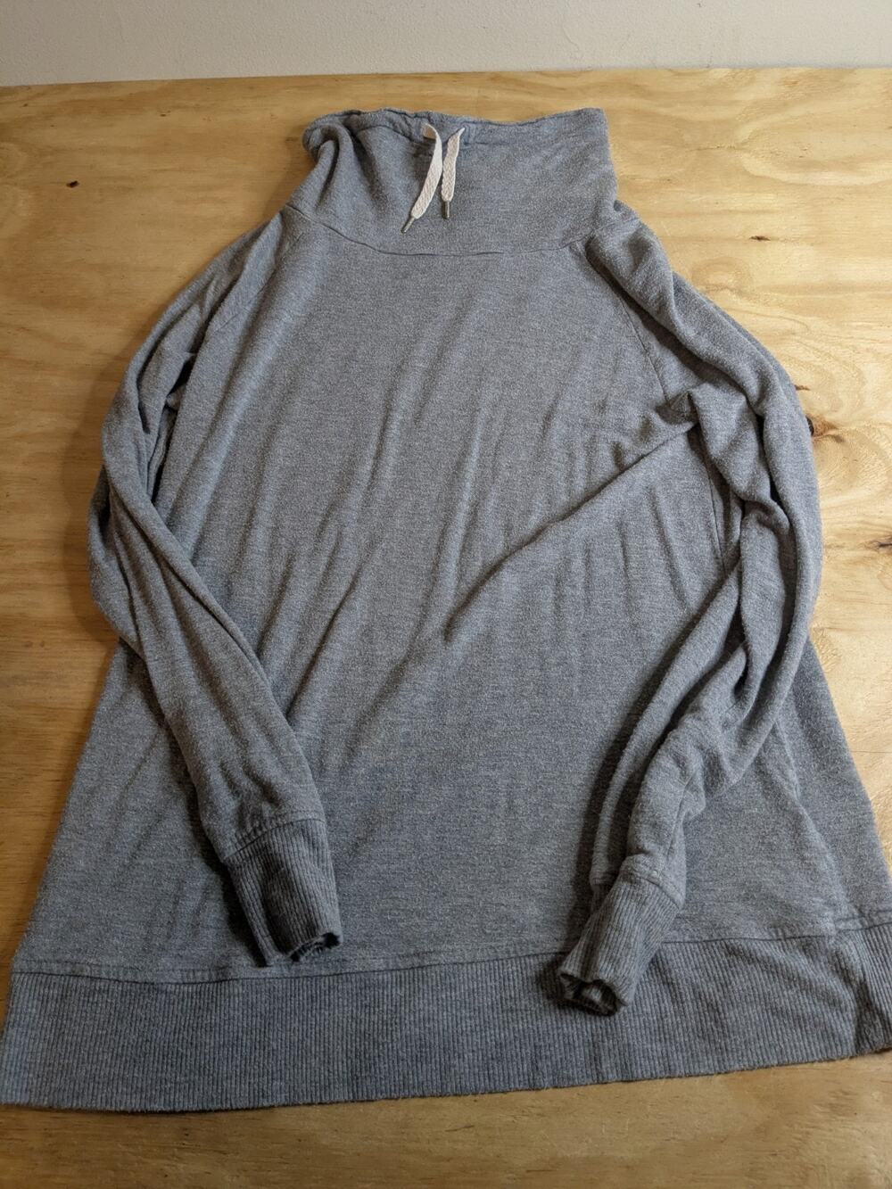 Time And Tru Women's Hooded Sweater Sz Medium Gray Long Sleeve Shirt Cowl Neck